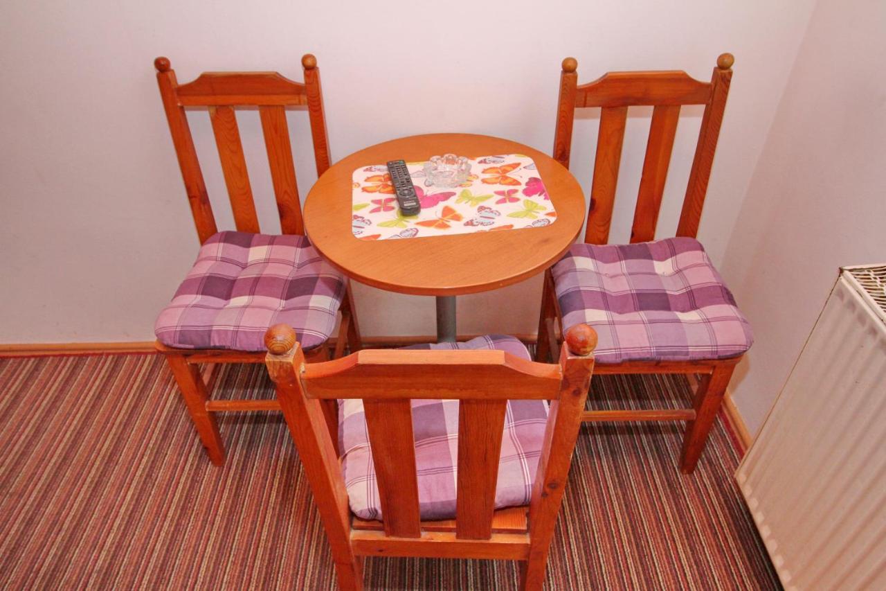 As Apartment *
