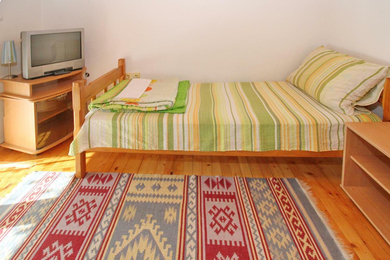 As Apartment *